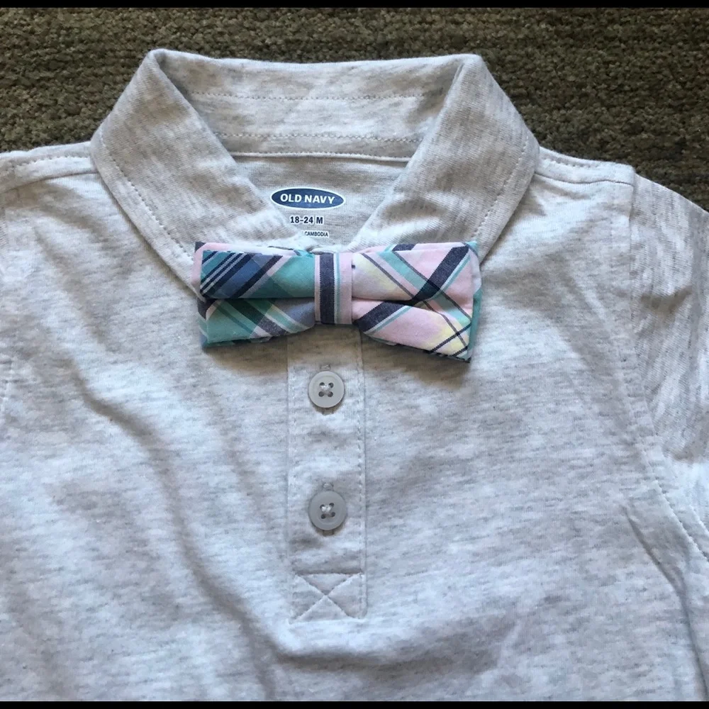 🌵3/$15 Old Navy baby boy one piece w/bow tie (see description)